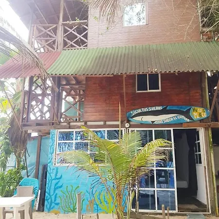 Hugo's Place Hotel